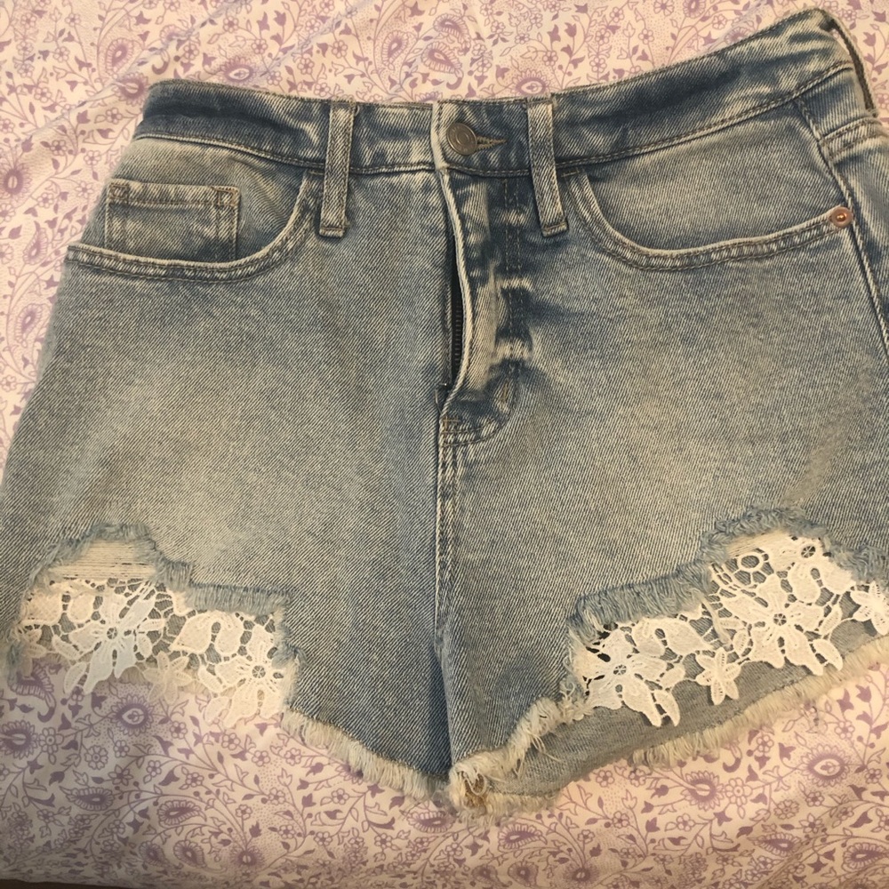 Cute lace jean shorts
